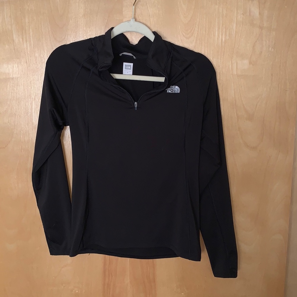 Small black North Face 1/4 zip